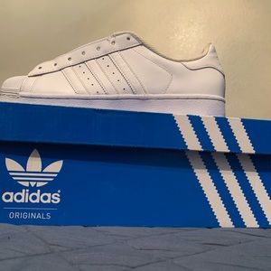 Adidas Superstar size 9 triple White